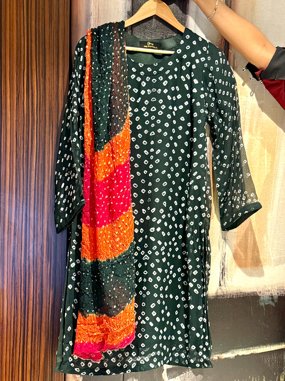 Bottle Green Bandhani Chunri Handmade 3-Piece Suit